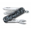 Victorinox Çakı 0.6223.942 Classic SD Lacivert Kamuflaj Desenli